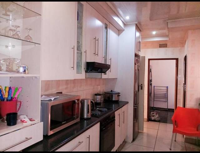 4 BEDROOM HOUSE FOR SALE IN VANDERBIJLPARK CE 3